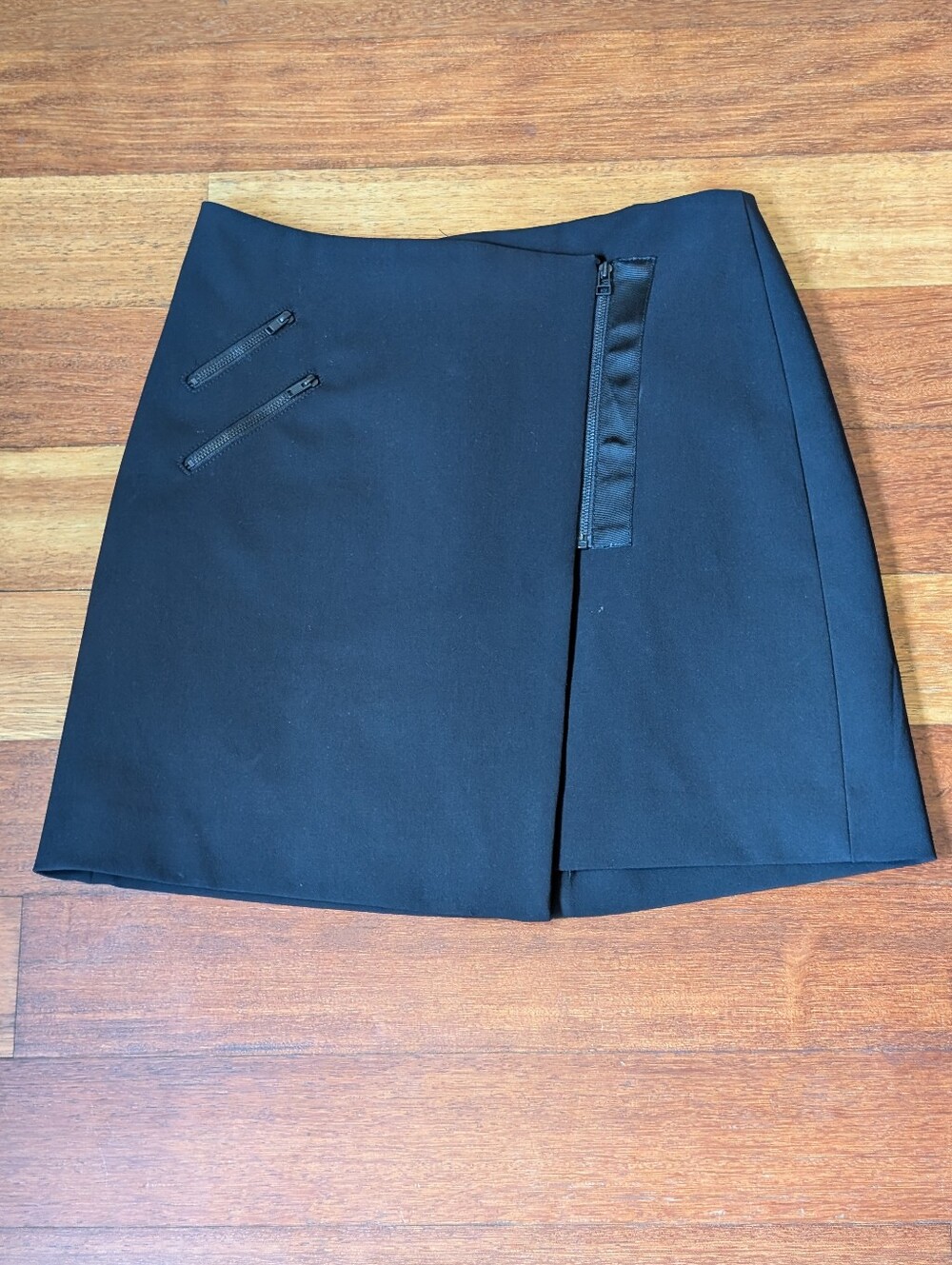 Madewell Black Mini Skirt with Zip Accent Size 2